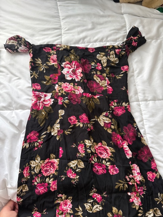 Floral Off-Shoulder Maxi dress - Black with Pink Rose Print - Picture 3 of 4